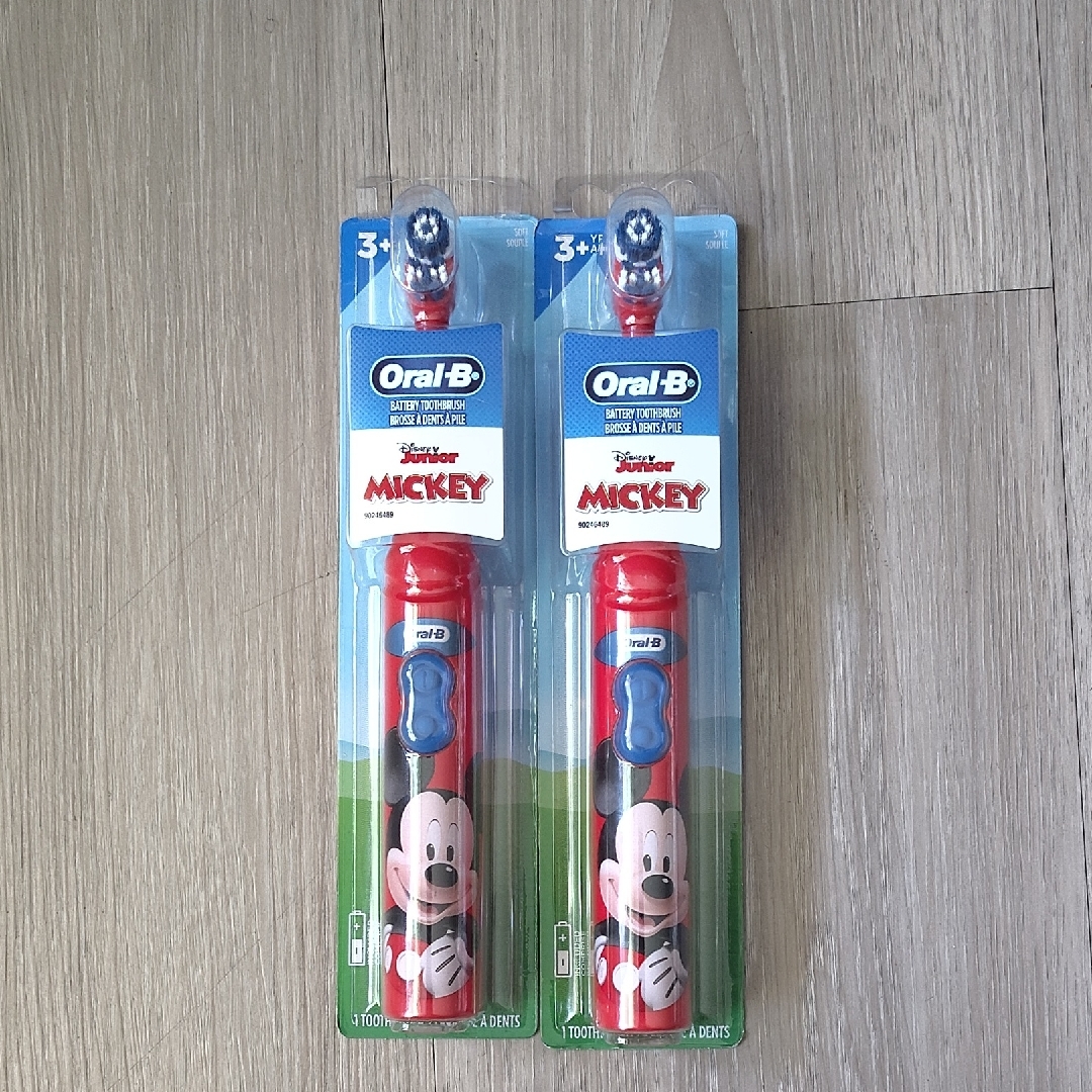 Oral-B Kids Mickey Mouse Electric Toothbrush Bundle
